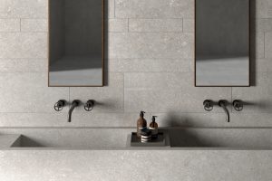 Carrelage-effet-pierre-contemporaine-Versus-Elegance-Opal-module-multiformats-lappato-semi-brillant-crédence-salle-de-bain