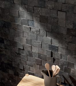 Carrelage-effet-pierre-parement-Versus-Antique-Night-Décors-Broke-30x30cm-cuisine