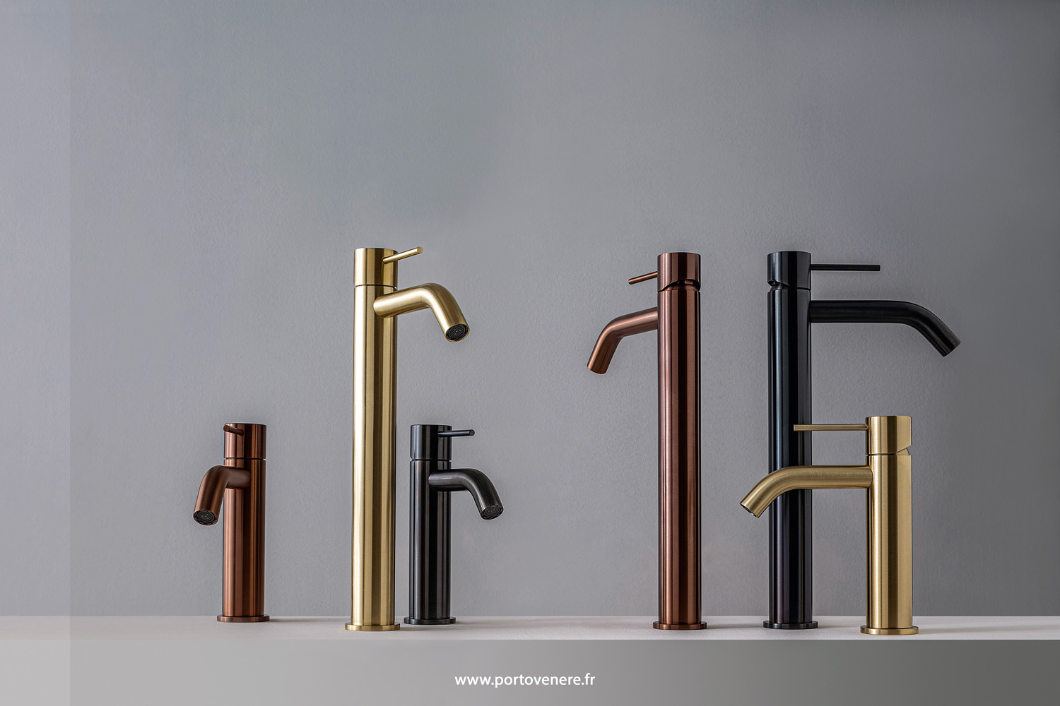 AuraLum Mitigeur De Baignoire Cascade Robinet De Douche Avec Pommeau De Douche Et Flexible De Douche 1,5m Robinetterie Mural Economie D'eau Laiton Chrome Pour Salle De Bain