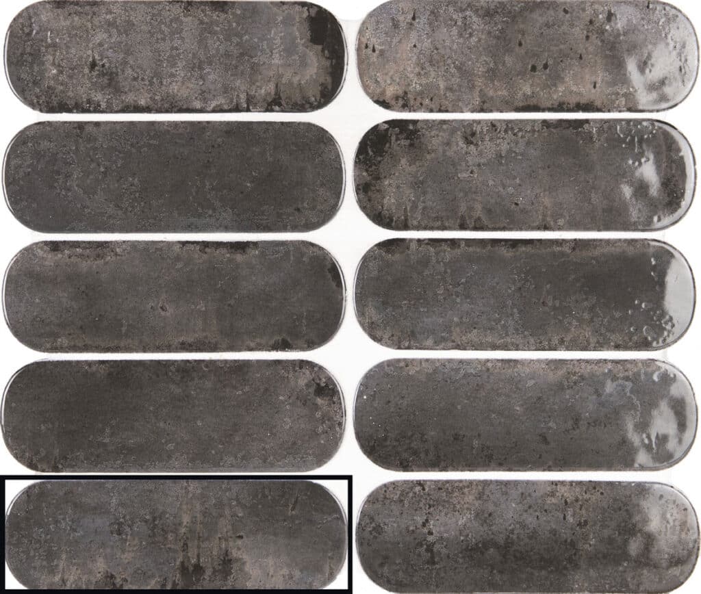 Carrelage gris graphite effet métal oxydé format brique arrondie 5x15 cm pour crédence murale salle de bain cuisine ou chambre