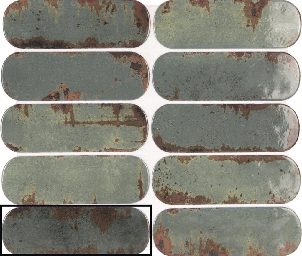 Carrelage vert d'eau effet métal oxydé format brique arrondie 5x15 cm pour crédence murale salle de bain cuisine ou chambre style industriel
