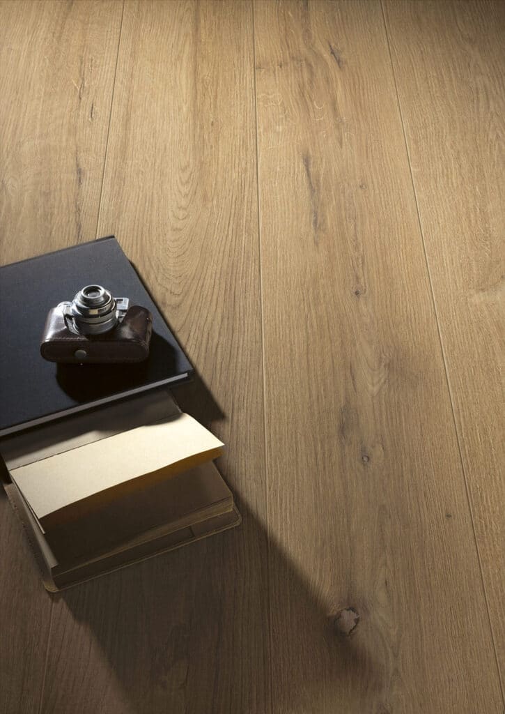 Carrelage effet bois naturel ou scié - Série KARBAN au magasin de carrelages et faïences salle de bains Porto Venere à Montpellier 34