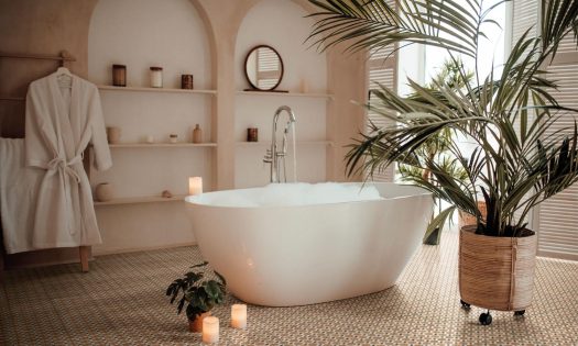 Carrelage-aspect-carreau-de-ciment-ancien-hexagonal-pour-sol-et-mur-salle-de-bain-Bamana-Tassina-proche-de-Palavas-34