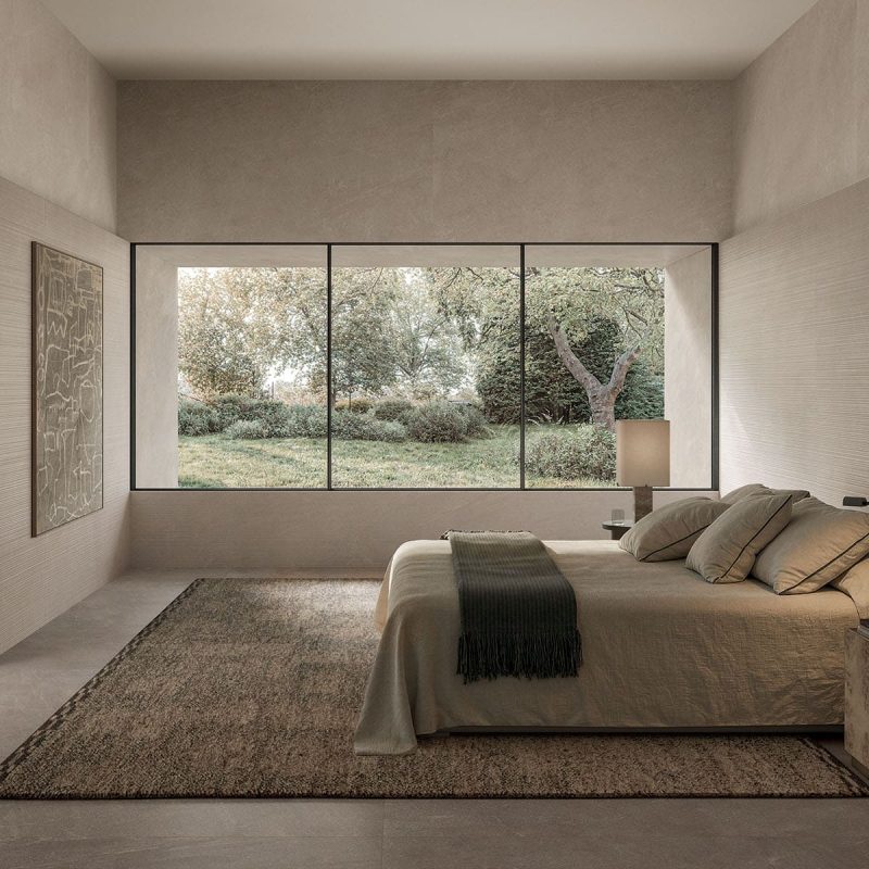 Carrelage aspect pierre naturelle cannelée Matera Beige Stripe et Argil ambiance chambre
