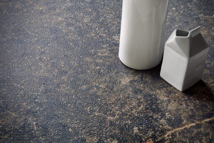 Carrelage aspect pierre naturelle foncée Granada Nero