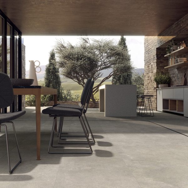 Carrelage pour terrasse esprit pierre naturelle méditerranéenne PIERRE DU SUD coloris Rodi finition dalles 20mm antidérapantes 60x120 cm