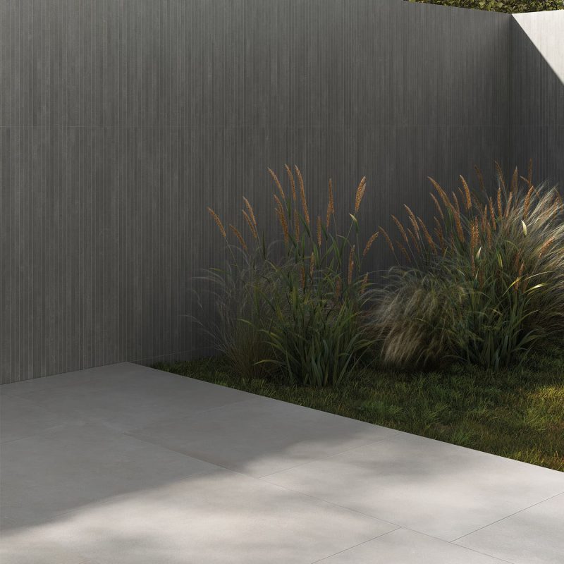 Carrelage effet béton minimaliste gris uni Monticelli Grey terrasse exterieure 2