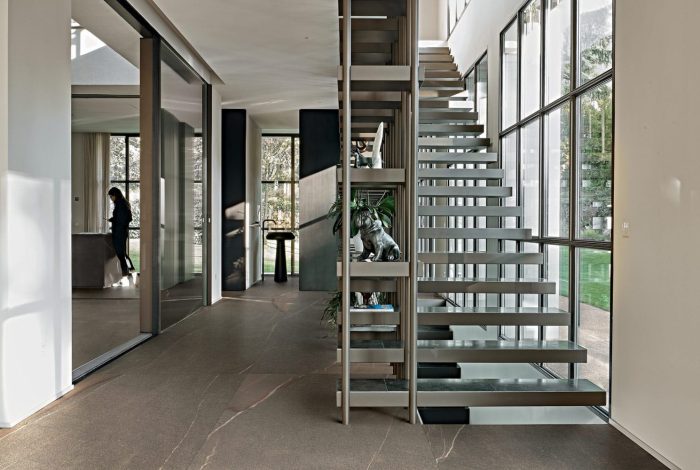 Carrelage-effet-pierre-Piasentina-DRAKARA-Flame-dark-grand-format-xxl-pour-sol-et-mur-intérieur-extérieur-proche-de-Baillargues-34-