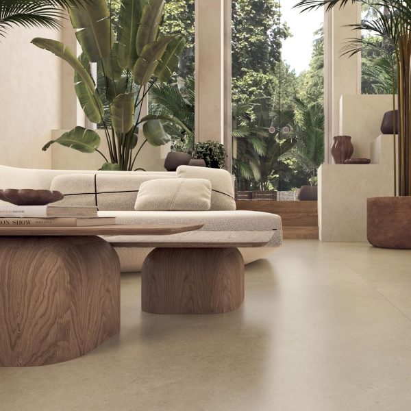 Carrelage effet pierre méditerranéenne fine épaisseur et grand format 120x278cm PIERRE DU SUD sol salon avec esprit nature