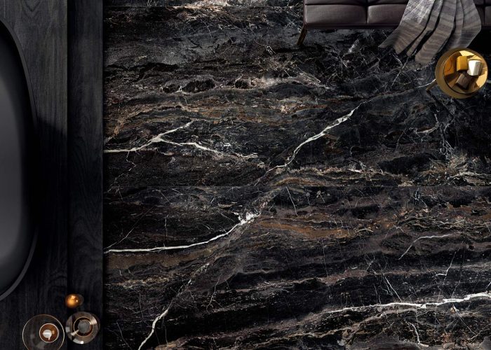 Carrelage marbre haut de gamme noir veiné puissant BASKANA coloris Orobico fine épaisseur 6mm pour sols et murs Magasin Porto Venere à Montpellier 34