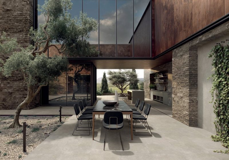 Carrelage-grès-cérame-Pierre-du-Sud-style-méditerranéen-pour-intérieur-et-extérieur-Magasin-Porto-Venere-Montpellier_près-de-La-Grande-Motte-34 Villa d'architecte avec carrelage pour terrasse esprit pierre naturelle méditerranéenne PIERRE DU SUD coloris Rodi finition dalles 20mm antidérapantes 60x120 cm