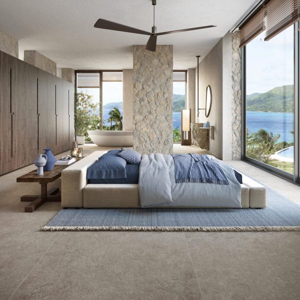 Aménagement suite parentale avec carrelage effet pierre calcaire PUREZZA Pearl