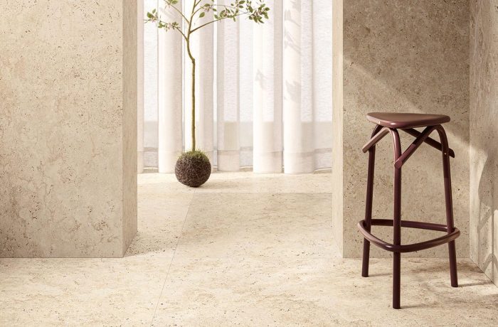 Carrelage clair effet pierre naturelle qualité haut de gamme FALGRANDE pour intérieur et extérieur Magasin Porto Venere à Montpellier dans l'Hérault