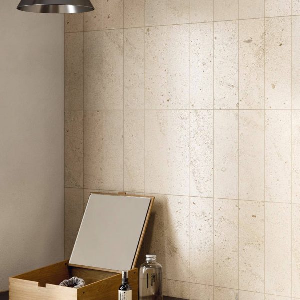 Carrelage effet minéral en grès cérame 5 coloris disponibles en finition terrazzo léger ou plus marqué TIVOLI pour intérieur et extérieur - Magasin Porto Venere Montpellier près de Sète 34