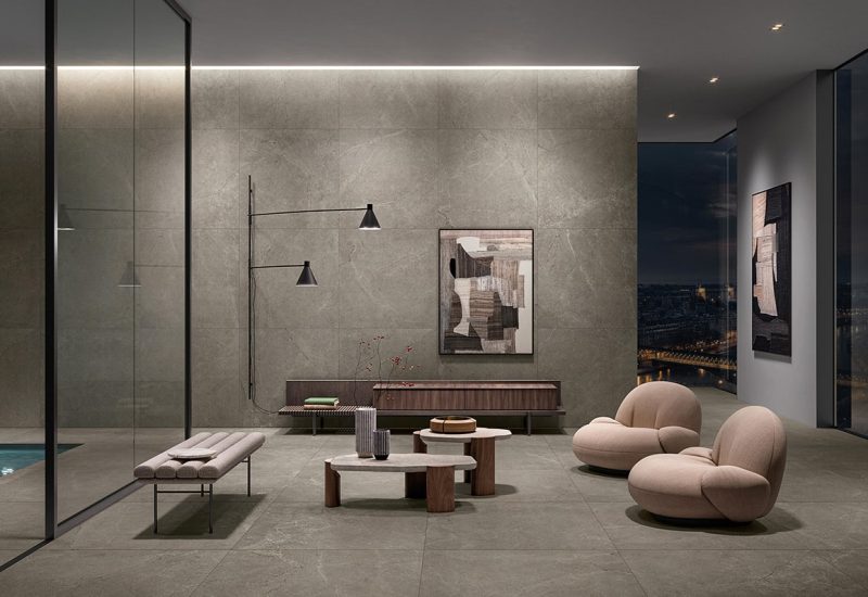 Carrelage-pierre-grise-grès-cérame-Contempura-Greysol-et-mur-interieur-exterieur-proche-Paris-75