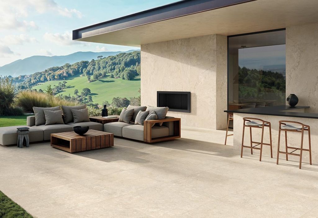Beige Minimal 100x100cm - 20mm au sol et Varié 120x278 cm au mur