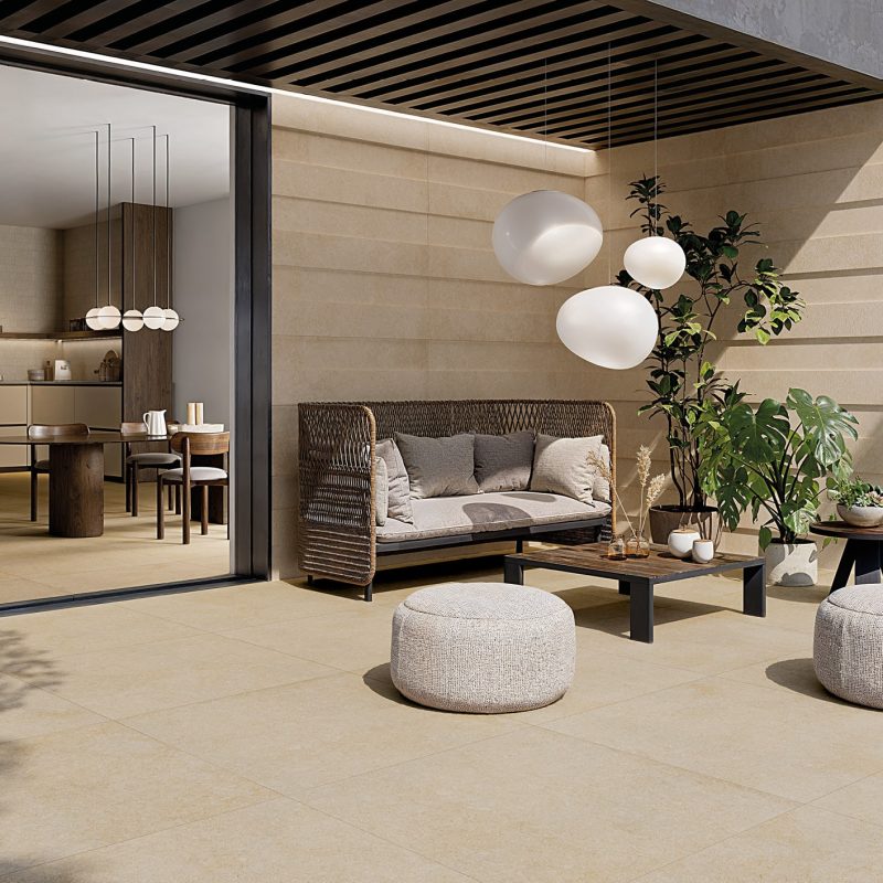 Carrelage sol et mur aspect pierre minimaliste claire Luna Beige ambiance terrasse
