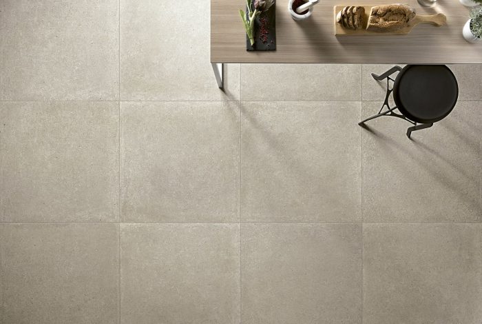 Carrelage-sol-et-mur-effet-béton-lisse-Terra-Urbana-Creta-proche-saint-gély-du-fesc