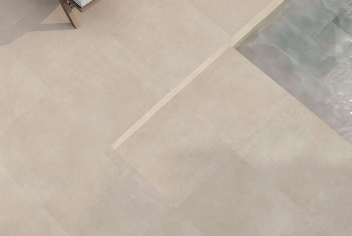Carrelage sol exterieur et interieur de piscine effet béton uni Monticelli Ivoire 2