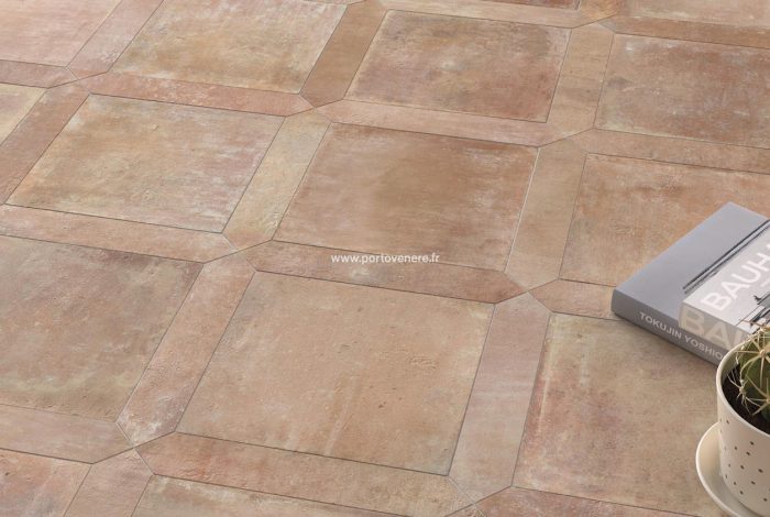 Carrelage_céramique_sol_et_mur_Metissage_aspect_terre_cuite_Chateau_Crayon_Cotto_proche_Gap