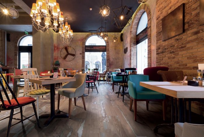 Carrelage_effet-parquet-marron_Planches-Peintes_Brown_20x120_et_10x120_Porto_Venere