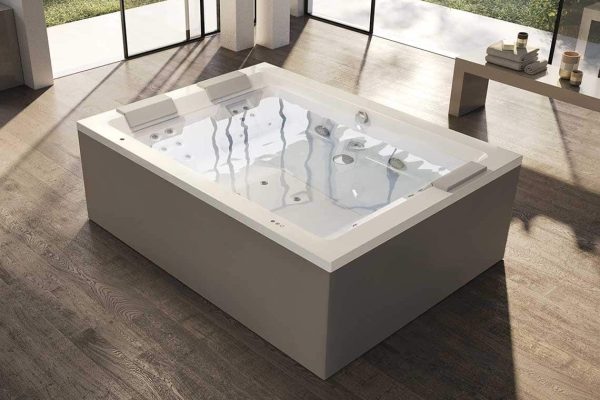 Magasin revendeur Baignoire Jacuzzi Sharp extra Porto Venere à Montpellier 34