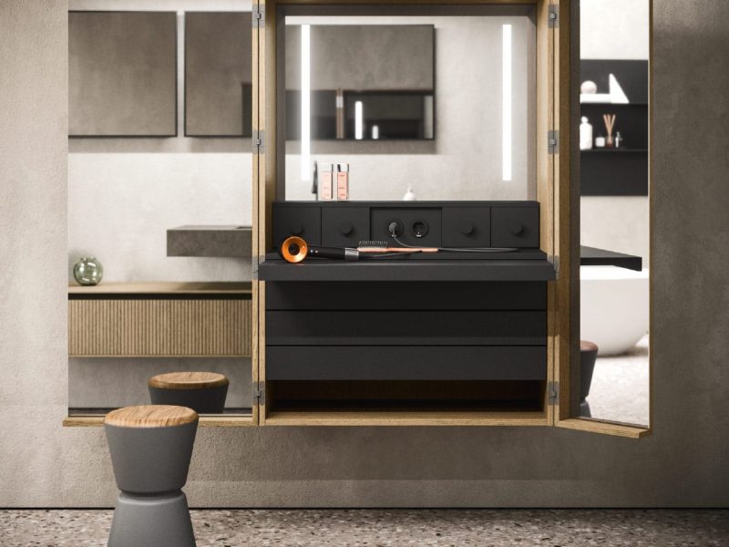 Collection DOMINUS 5 – meuble coiffeuse vanity case avec miroir lumineux, rangements intégrés et design personnalisable – Porto Venere Montpellier Hérault