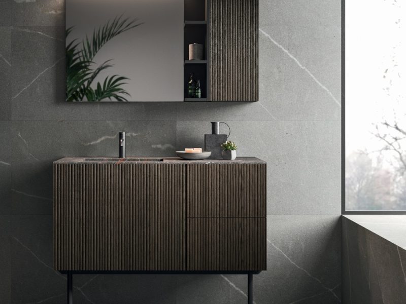Collection Dominus_9 – Meuble de salle de bain design en bois et céramique avec vasque noire et miroir LED, disponible chez Porto Venere Montpellier (Hérault 34)