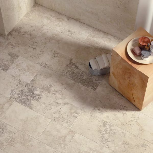 Opus-carrelage-grès-cérame-effet-pierre-naturelle-salle-de-bain-douce-Brumata-Travertin-cream-beige-près-de-Jacou-34