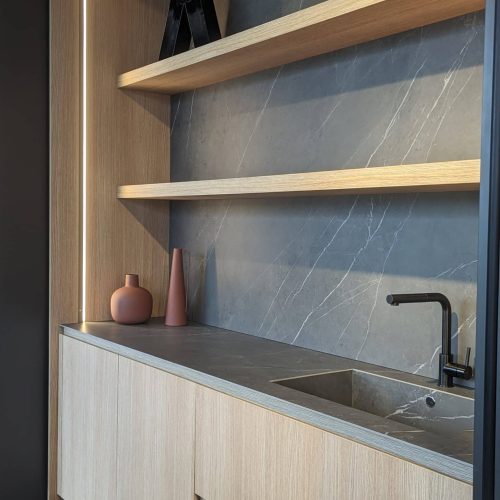 Cuisine portes rentrantes semi automatique design haut de gamme Modulnova Porto Venere à Montpellier