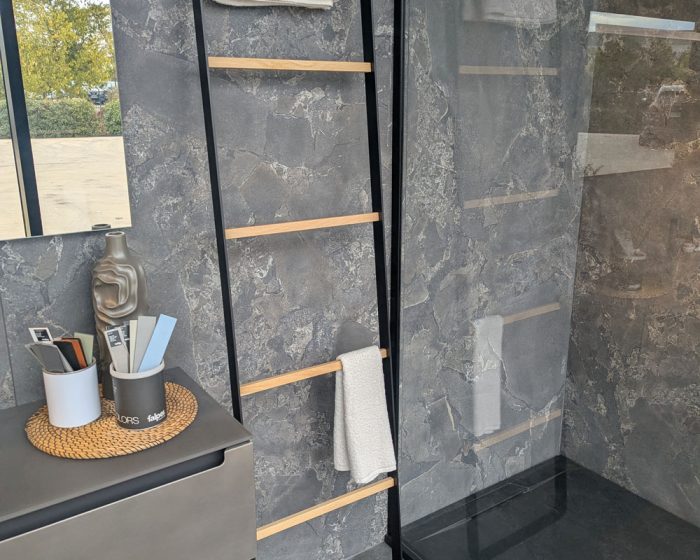 Promotion echelle et accessoires de salles de bains jusqu'à -50% de remise sur des modèles d'exposition magasin Porto Venere à Montpellier dans l'Hérault 34