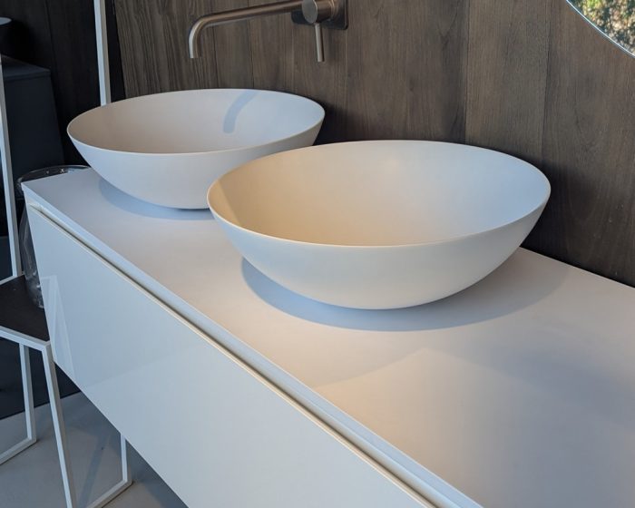 Promotion meuble et vasques de salles de bains jusqu'à -50% de remise sur des modèles d'exposition magasin Porto Venere à Montpellier dans l'Hérault 34